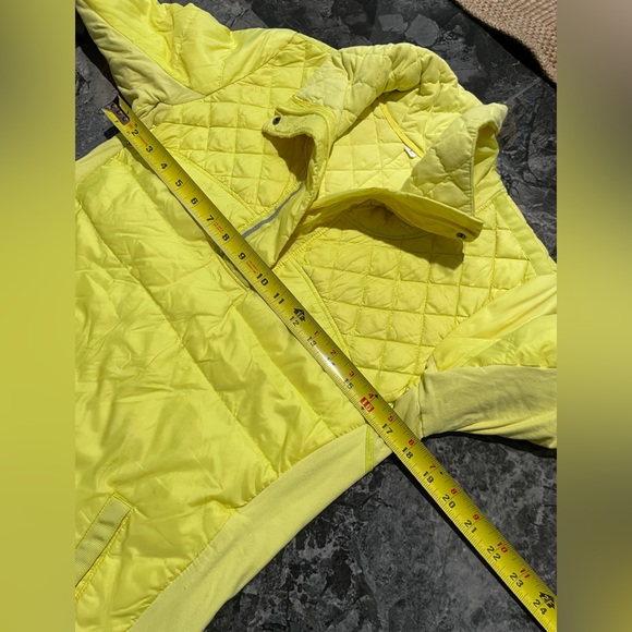 Lululemon What The Fluff Sweater, size 8 (M/L) - Picture 8 of 9